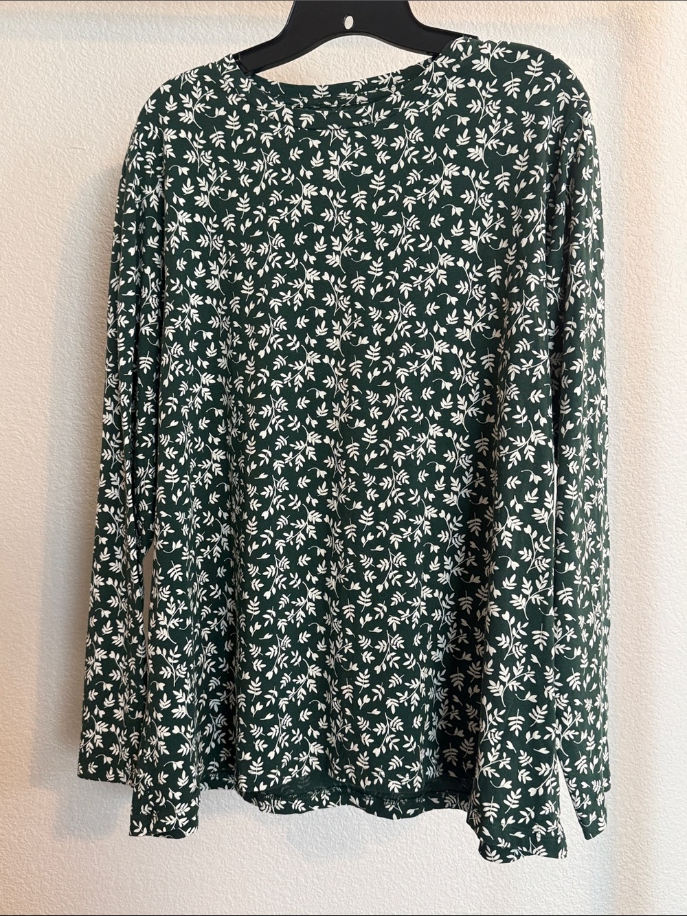 Soft comfy plus Sz forrest Green Floral Long-Sleeve Top work attire fall style